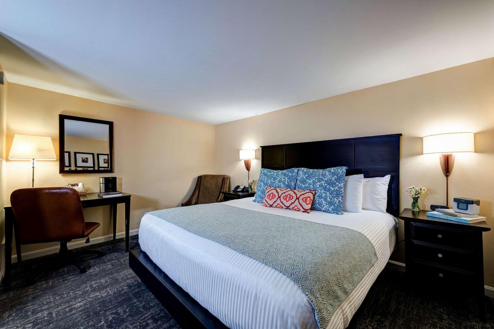 Port Inn And Suites Portsmouth, Ascend Hotel Collection Экстерьер фото